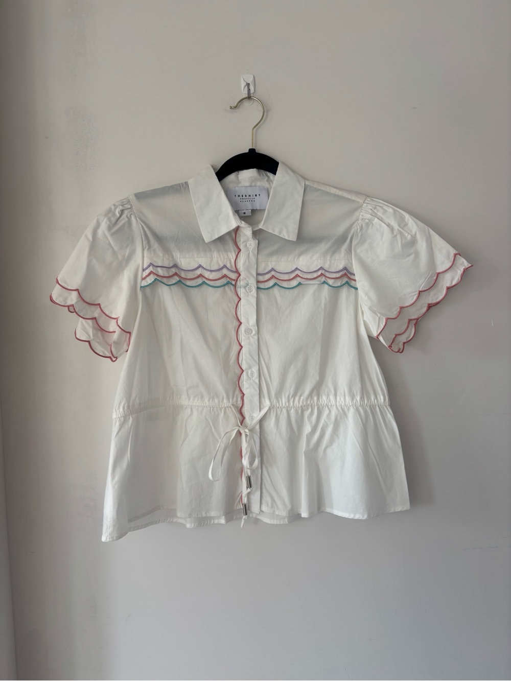 The Shirt Rochelle Behrens M White Colorful Scalloped Shirt
